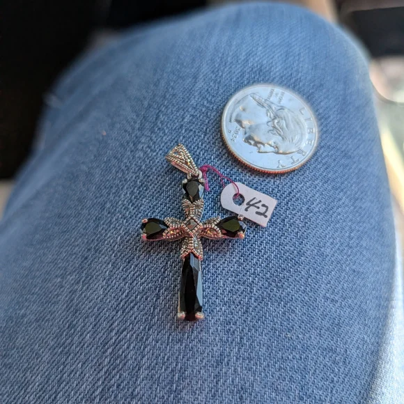 NEW Sophisticated Black Cross - Picture 2 of 3